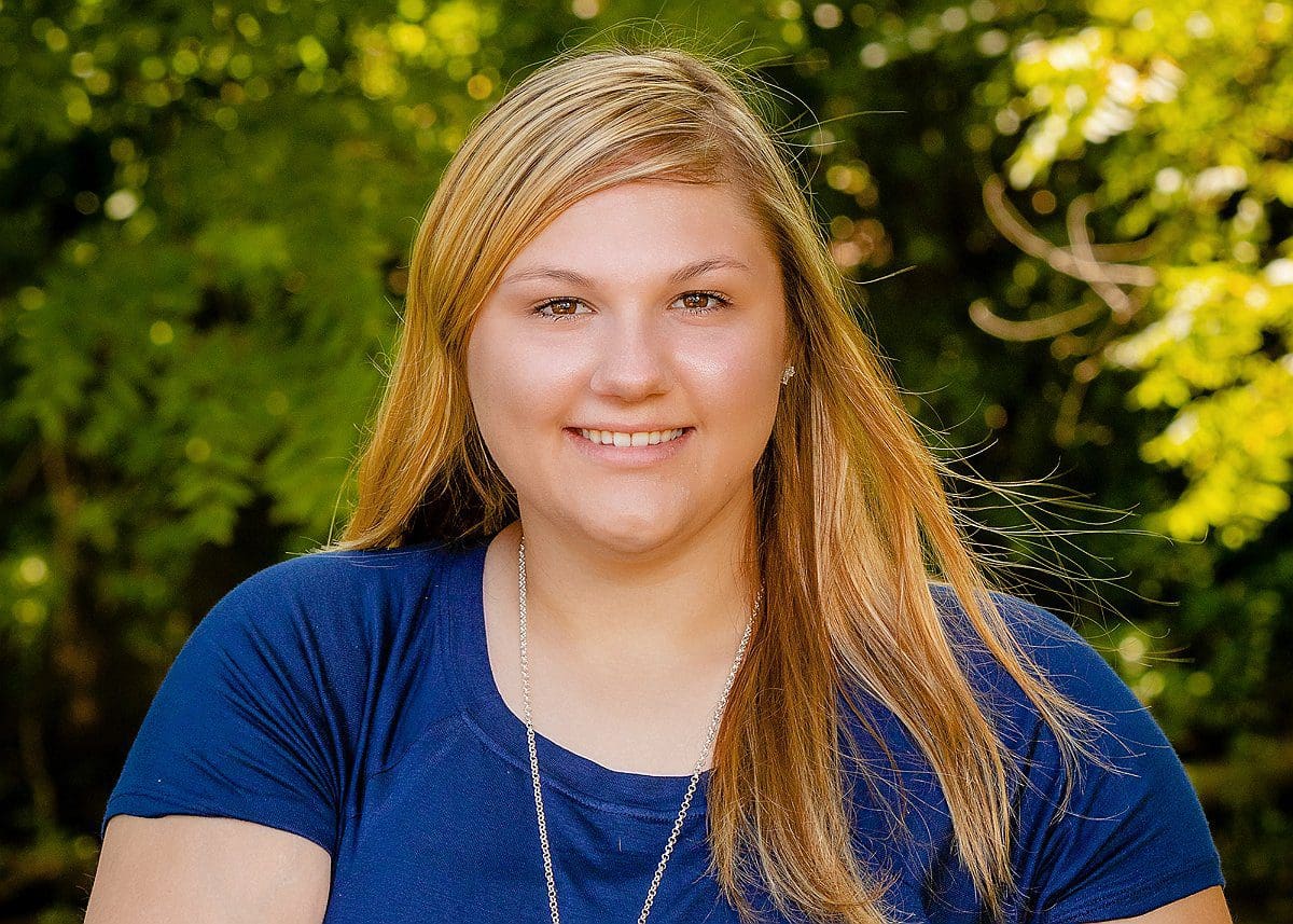outdoor portrait of women with blonde hair