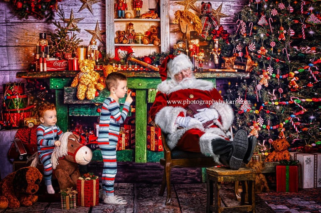 Christmas in Santa's {Rochester MN Christmas Portrait