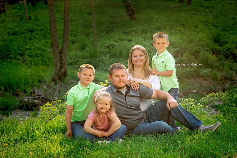 Family Photo Session on a Rural Field | Pittsburgh Photographer