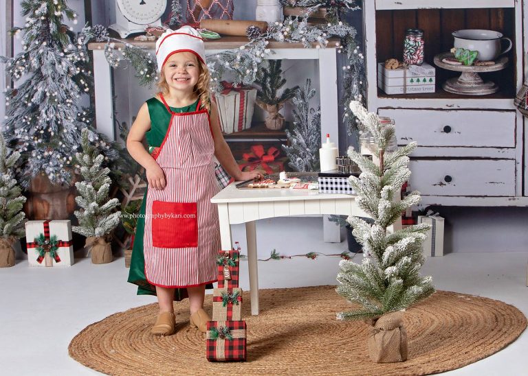 Christmas mini baking portrait taken at Photography by Kari