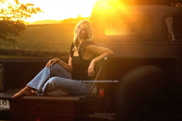 Outdoor senior photo in rural Spring Valley Minnesota with natural background