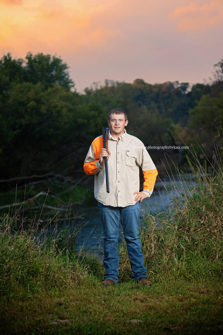 Pine Island senior trap shooting portrait